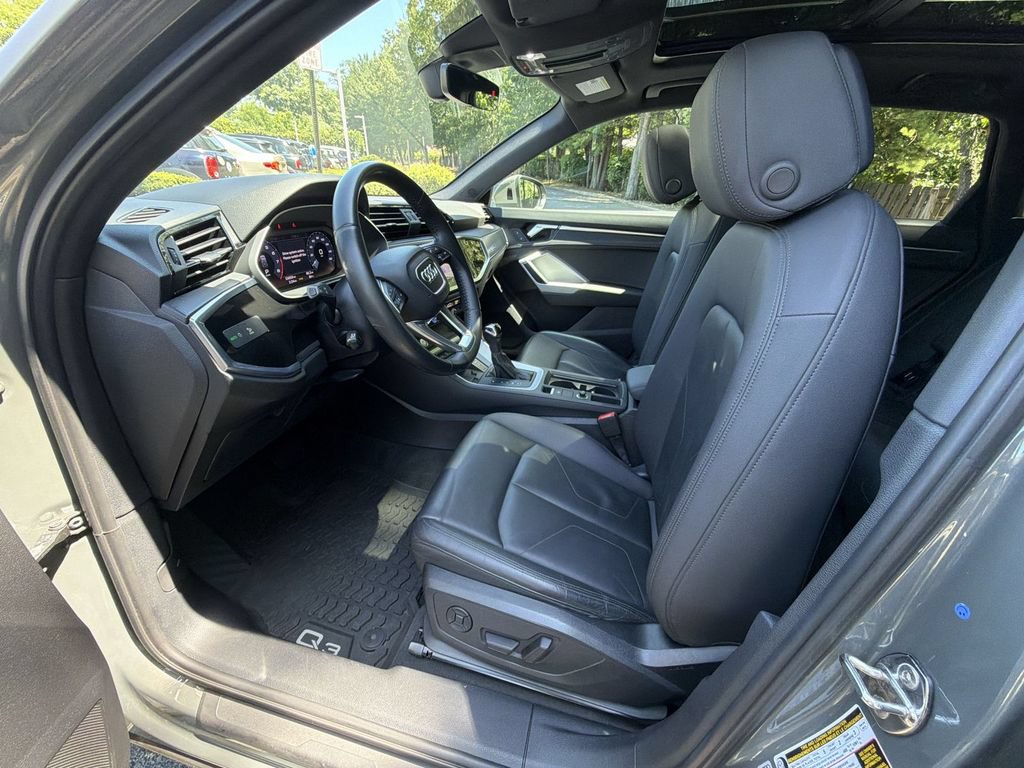 Used 2020 Audi Q3 2.0T Premium Plus AWD/4WD image 10