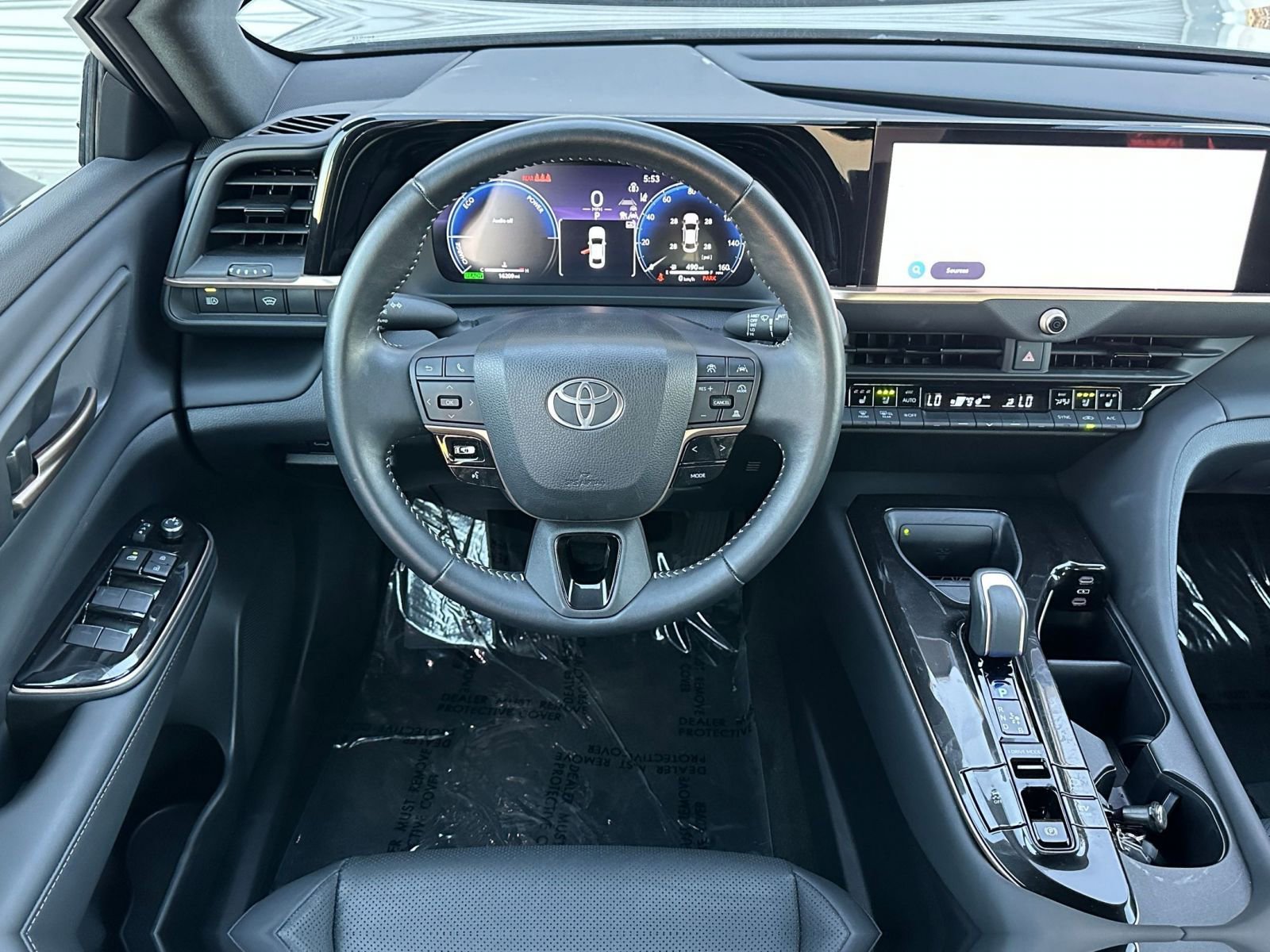 Used 2025 Toyota Crown XLE image 34