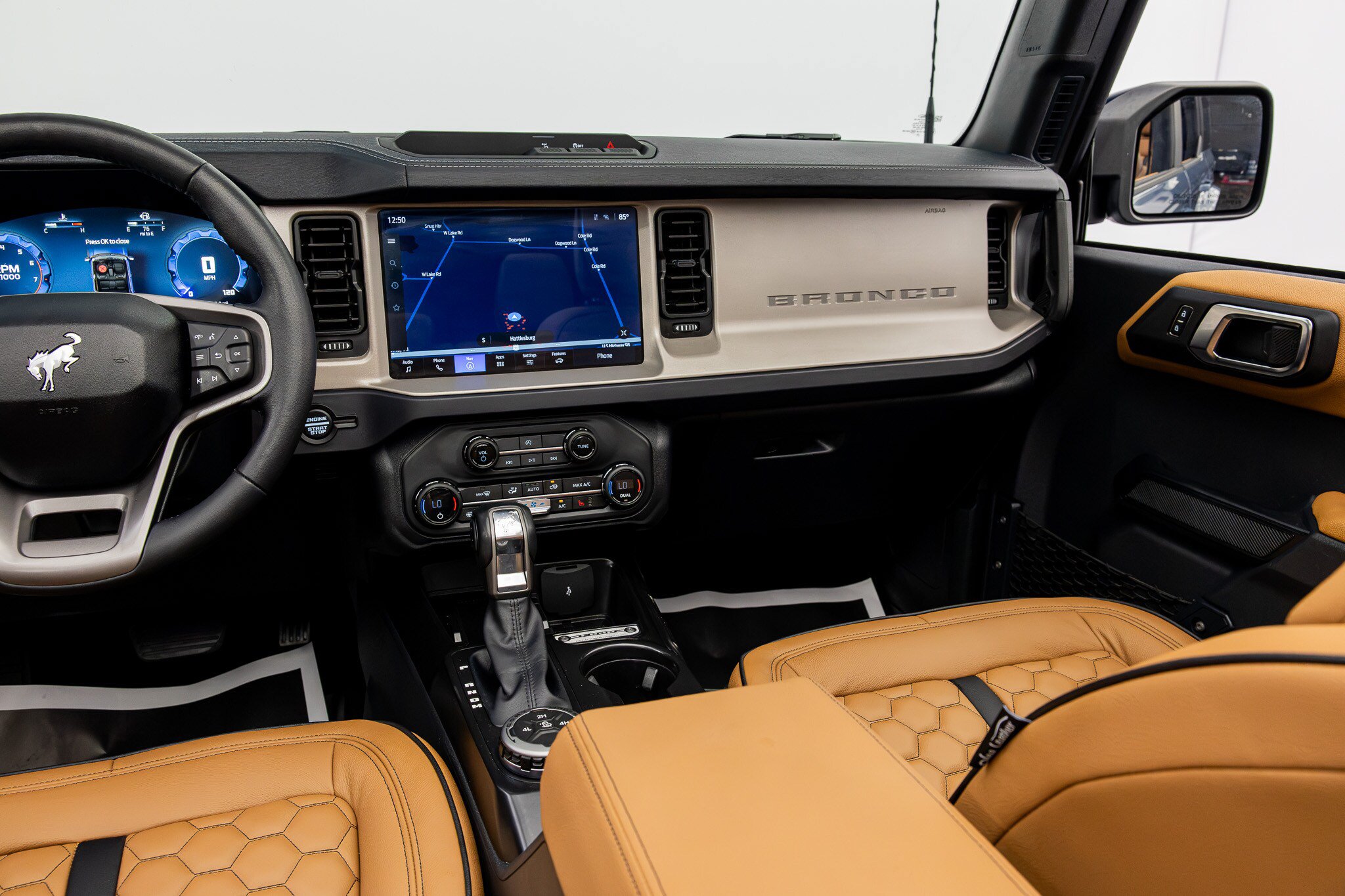 Used 2025 Ford Bronco Outer Banks AWD/4WD image 37