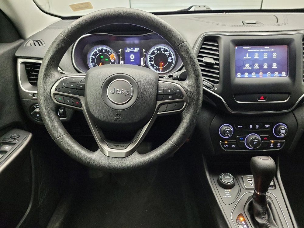 Used 2019 Jeep Cherokee Latitude w/ Popular Appearance Group AWD/4WD image 22