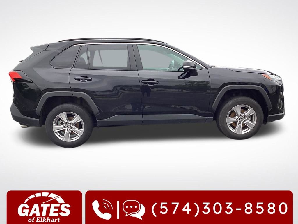 Used 2025 Toyota RAV4 XLE AWD/4WD image 11