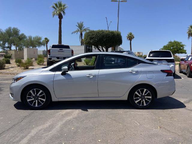 Used 2025 Nissan Versa SV FWD image 4