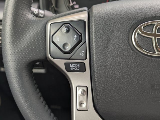 Used 2022 Toyota 4Runner SR5 Premium w/ Moonroof Package AWD/4WD image 21