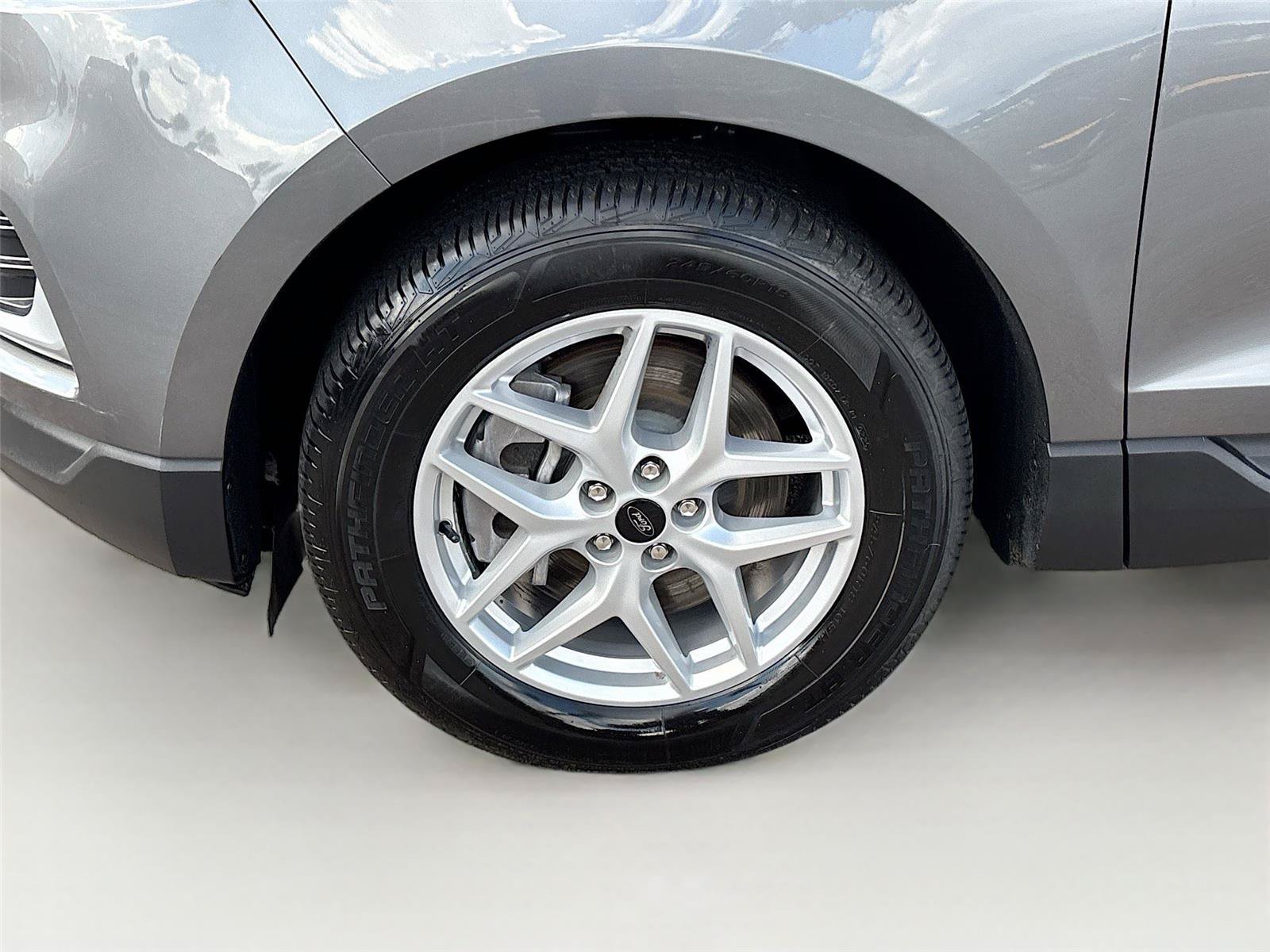 Used 2024 Ford Edge SEL AWD/4WD image 30