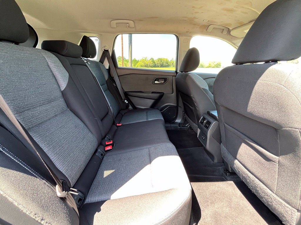 Used 2022 Nissan Rogue SV FWD image 29