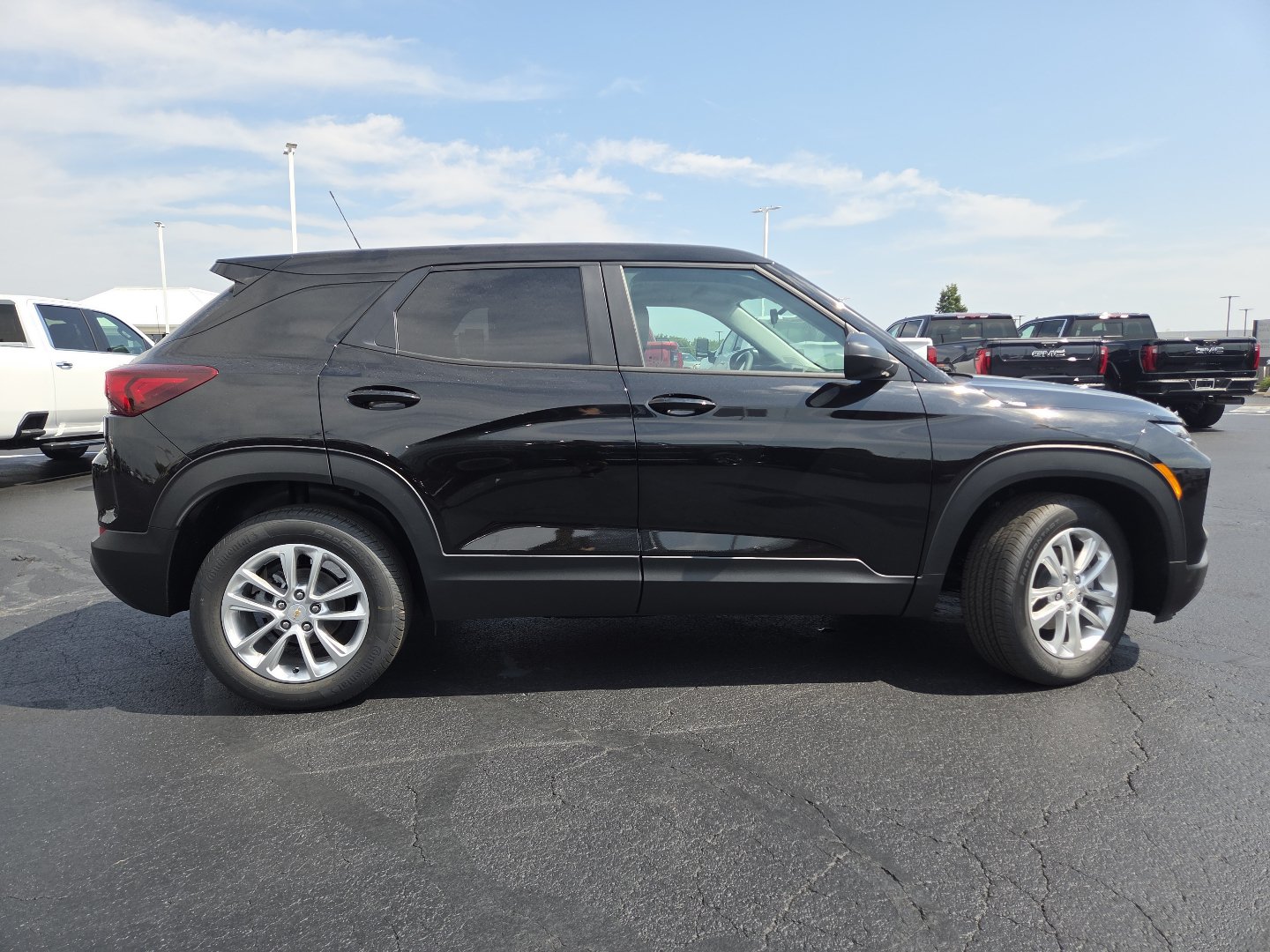 New 2026 Chevrolet TrailBlazer LS w/ LS Convenience Package FWD image 14