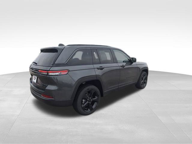 Used 2026 Jeep Grand Cherokee Limited w/ Limited Altitude Package AWD/4WD image 7