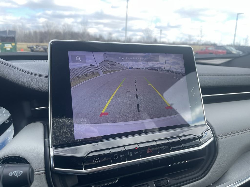 Used 2024 Jeep Compass Limited image 27