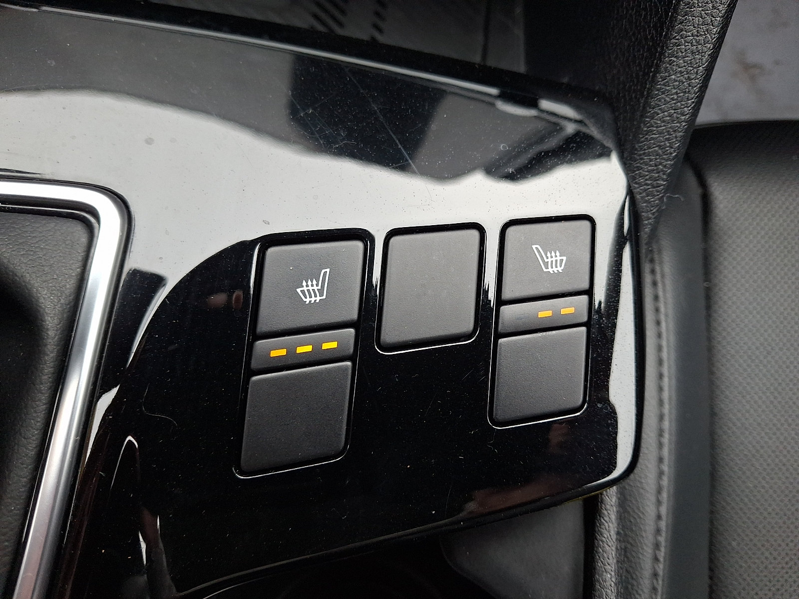 Used 2025 Kia Sportage EX AWD/4WD image 30