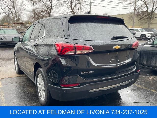 Used 2023 Chevrolet Equinox LT image 2