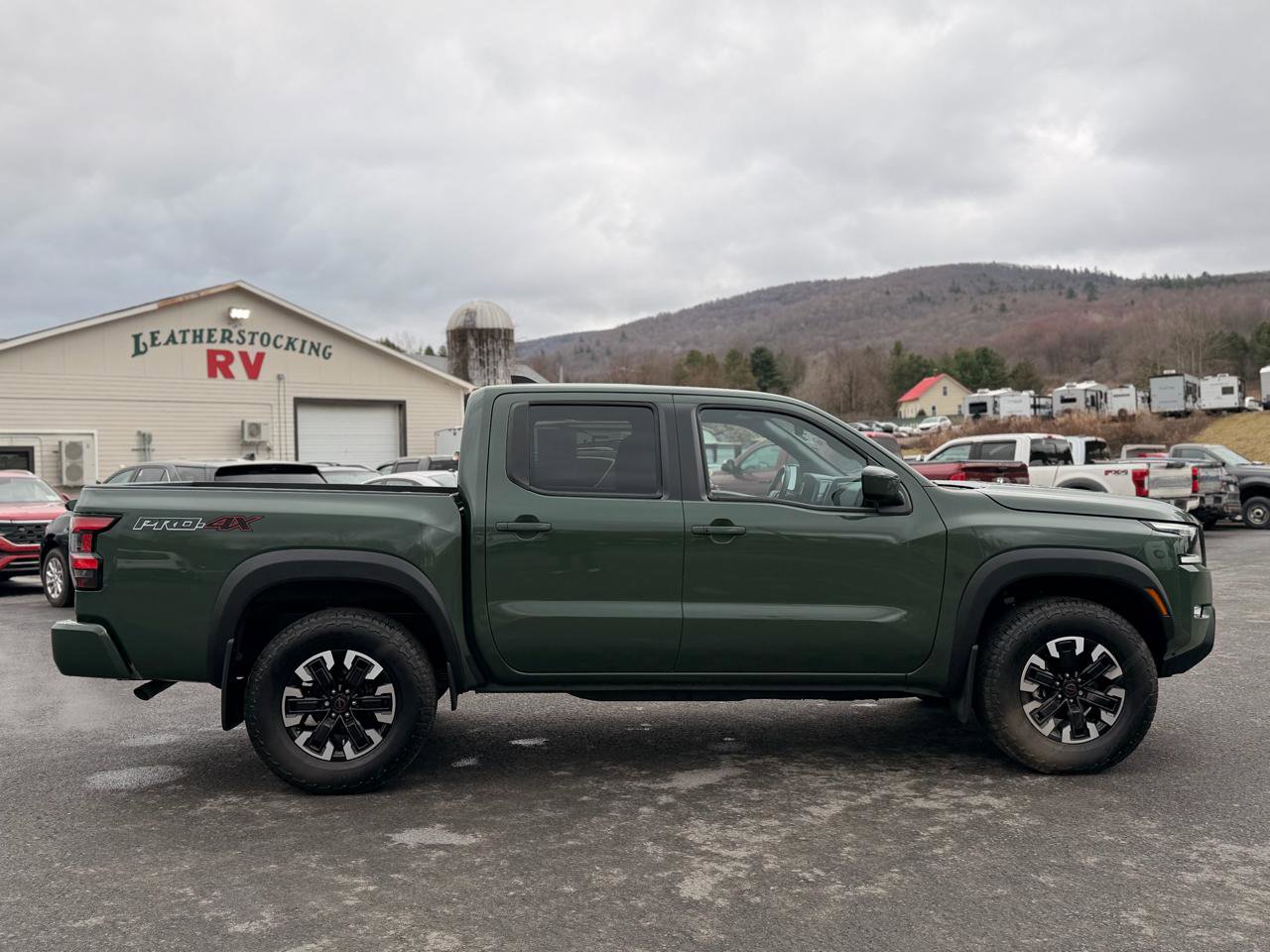 Used 2024 Nissan Frontier PRO-4X w/ Technology Package AWD/4WD image 4