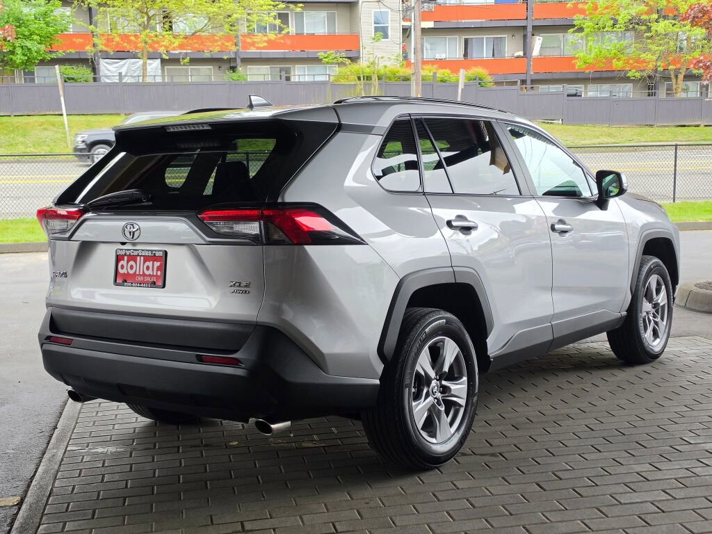 Used 2024 Toyota RAV4 XLE w/ Convenience Package AWD/4WD image 5