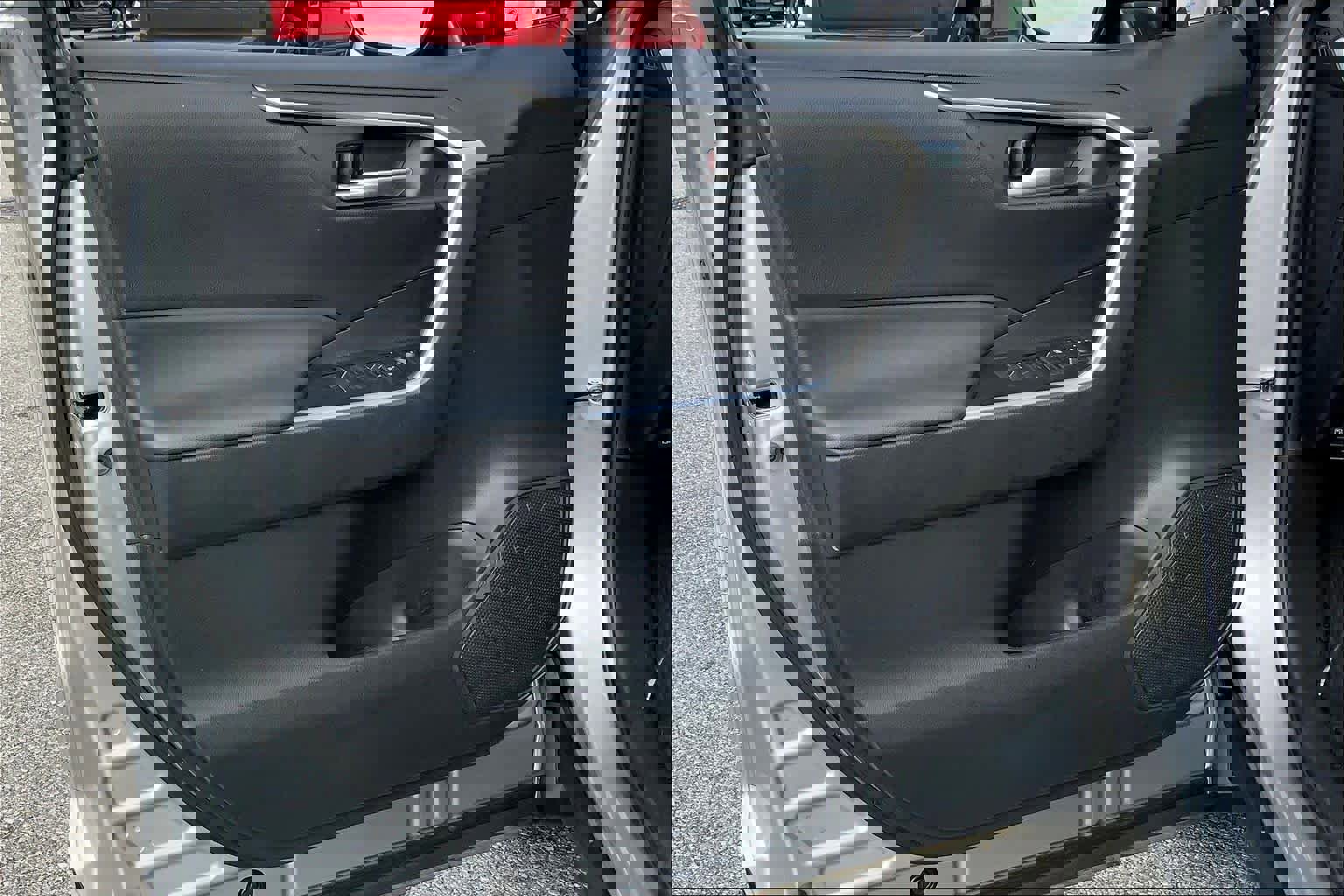 Used 2024 Toyota RAV4 XLE w/ Convenience Package image 21