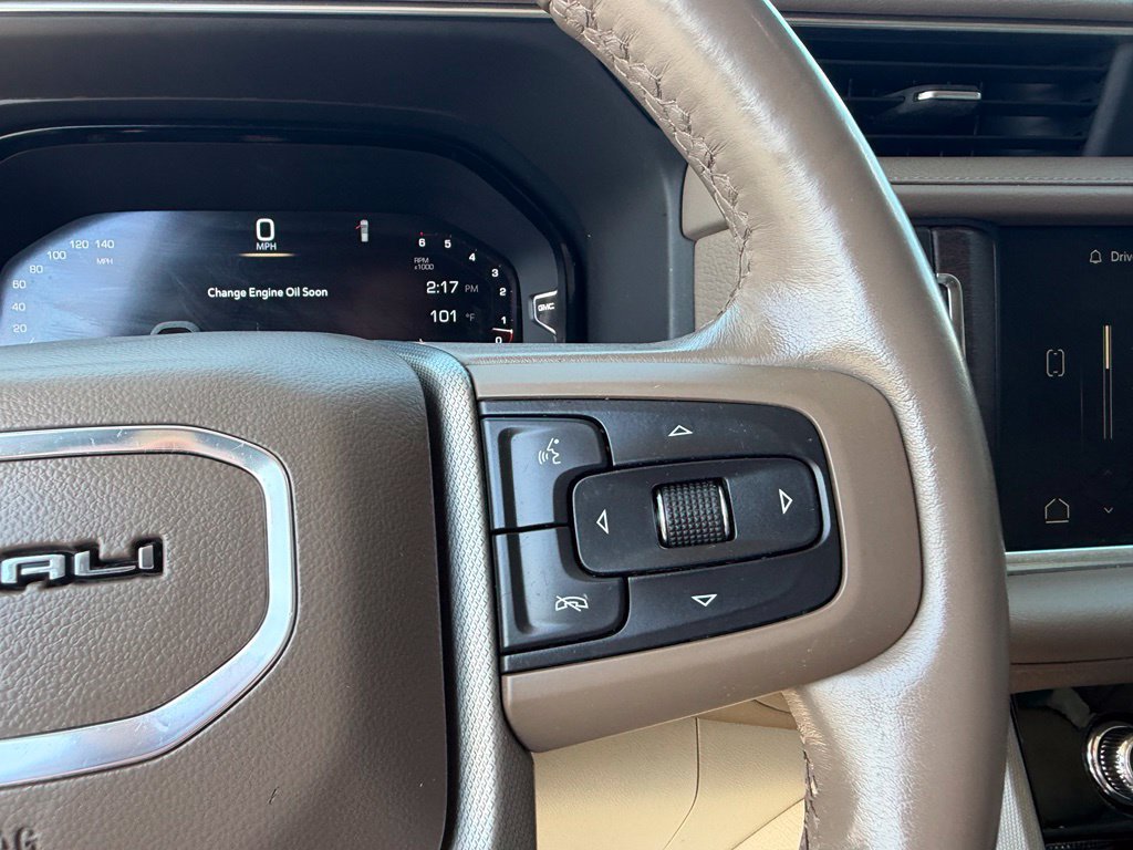 Used 2023 GMC Yukon Denali w/ Denali Reserve Package AWD/4WD image 32
