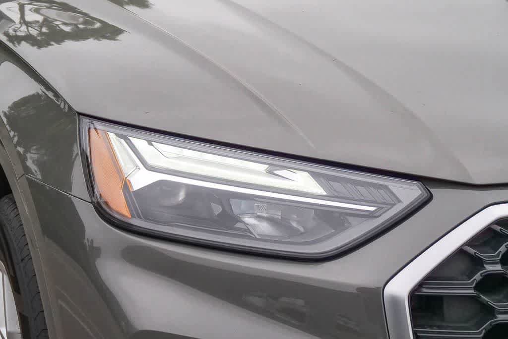 Used 2023 Audi Q5 2.0T Premium w/ Convenience Package AWD/4WD image 4