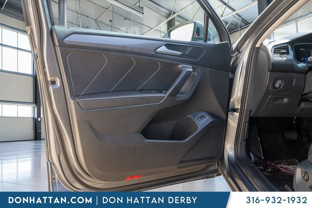 Used 2024 Volkswagen Tiguan SE AWD/4WD image 14