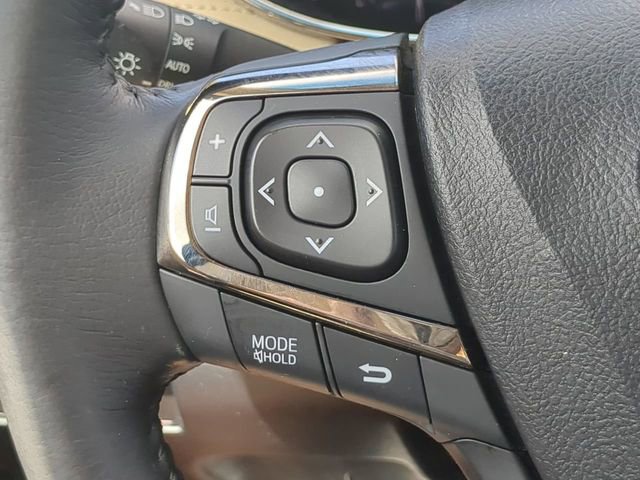 Used 2018 Toyota Avalon XLE Premium FWD image 25