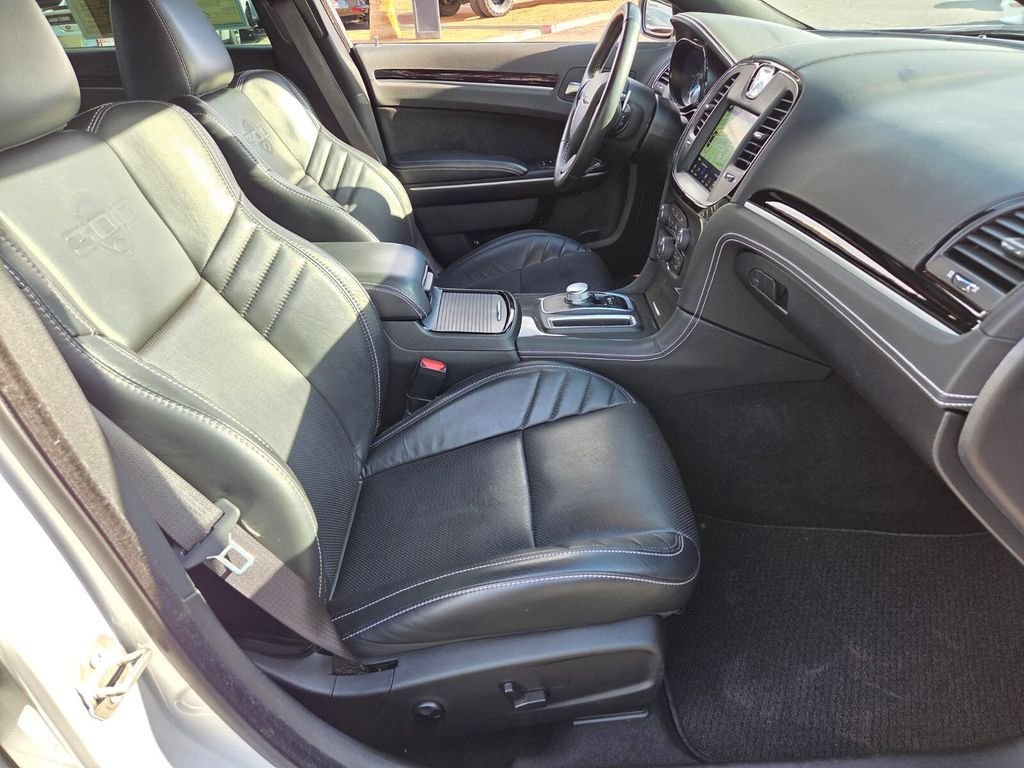 Used 2023 Chrysler 300 C RWD image 21