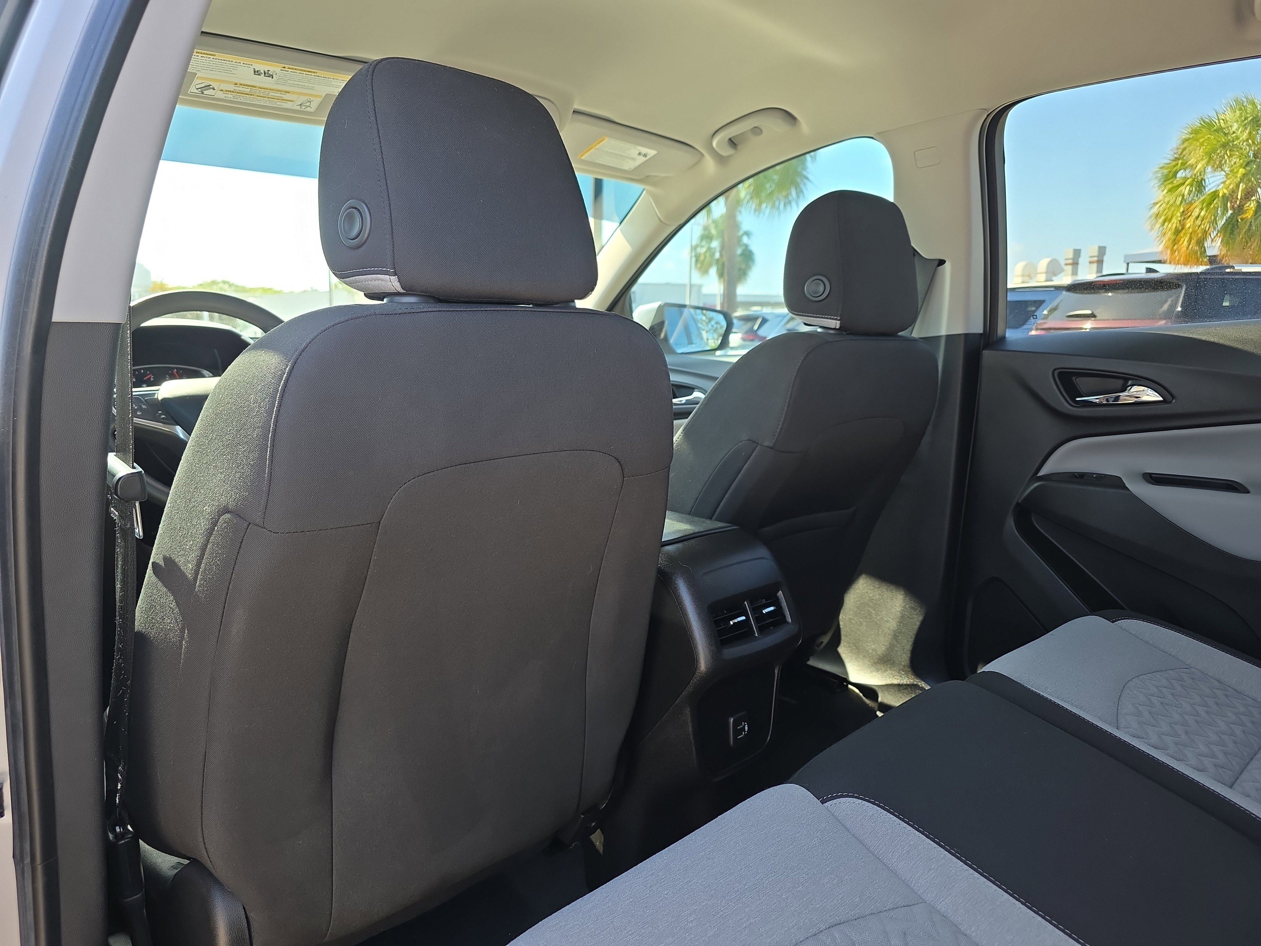 Used 2022 Chevrolet Equinox LT AWD/4WD image 16