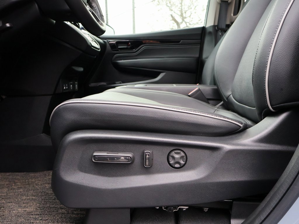 Certified 2025 Honda Odyssey Elite image 33