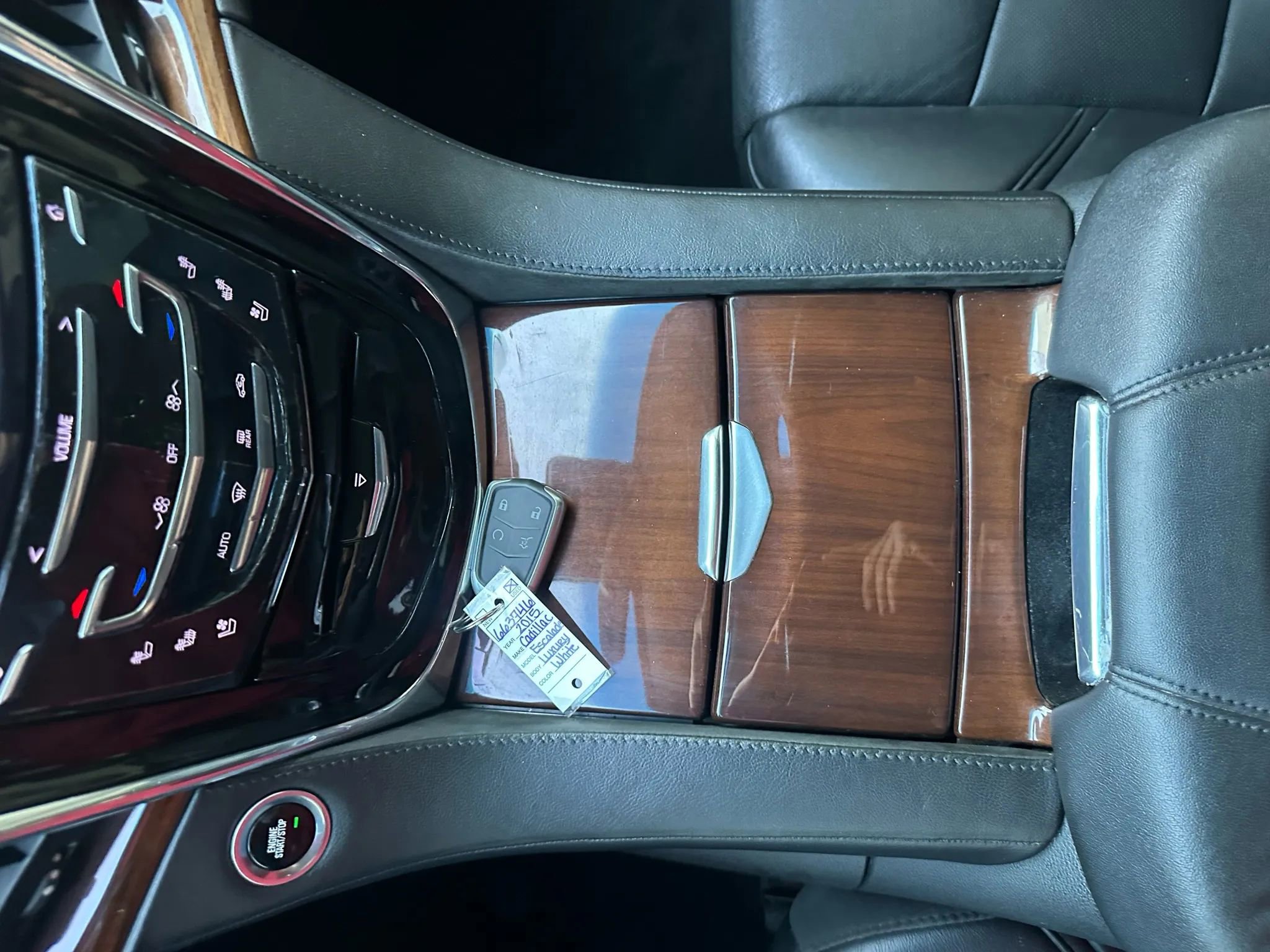 Used 2015 Cadillac Escalade Luxury AWD/4WD image 43