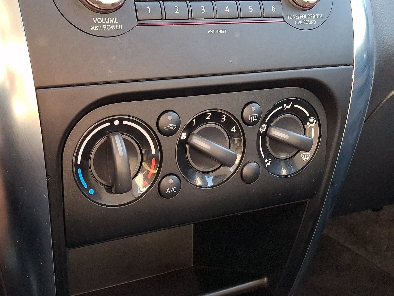 Used 2011 Suzuki SX4 Premium AWD/4WD image 16