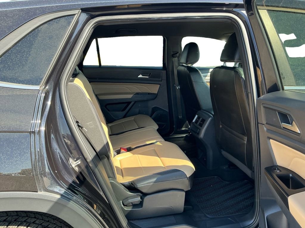 Used 2021 Volkswagen Atlas Cross Sport SE image 23