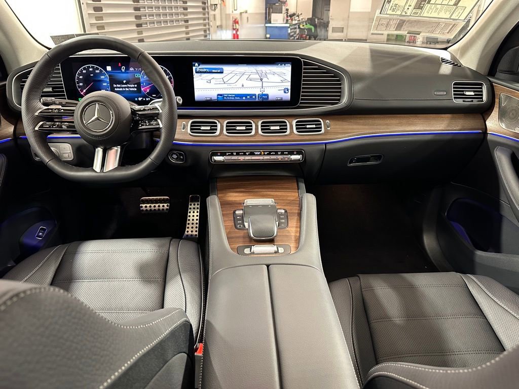 New 2026 Mercedes-Benz GLS 450 4MATIC image 4