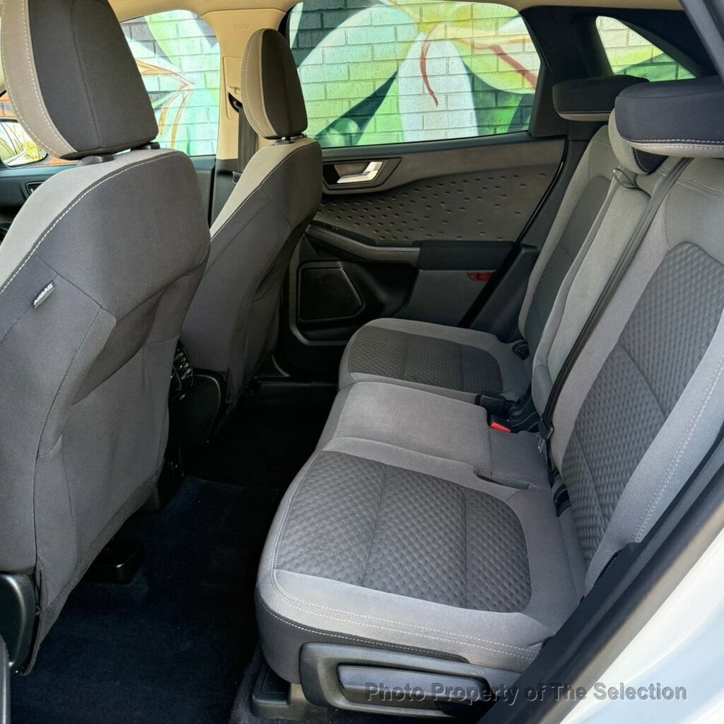 Used 2020 Ford Escape SE image 42