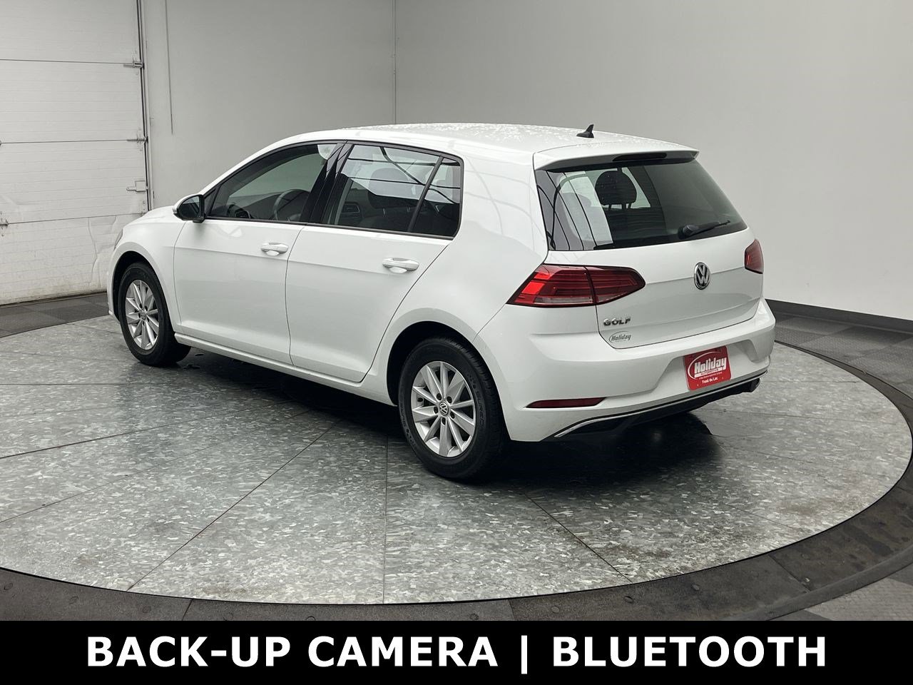 Used 2020 Volkswagen Golf 4-Door image 2