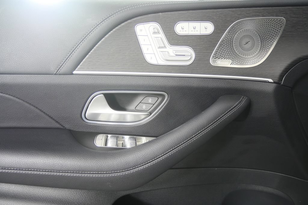 Used 2022 Mercedes-Benz GLS 450 4MATIC image 8