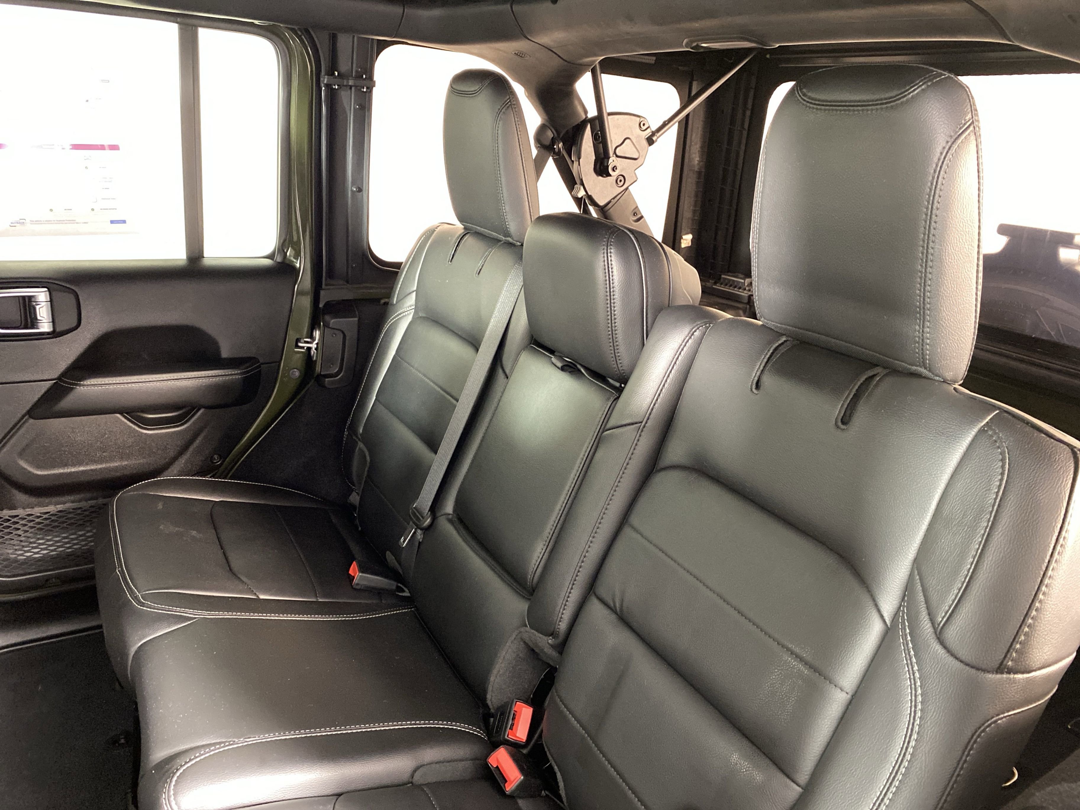 Used 2022 Jeep Wrangler Unlimited Sahara w/ Cold Weather Group image 34