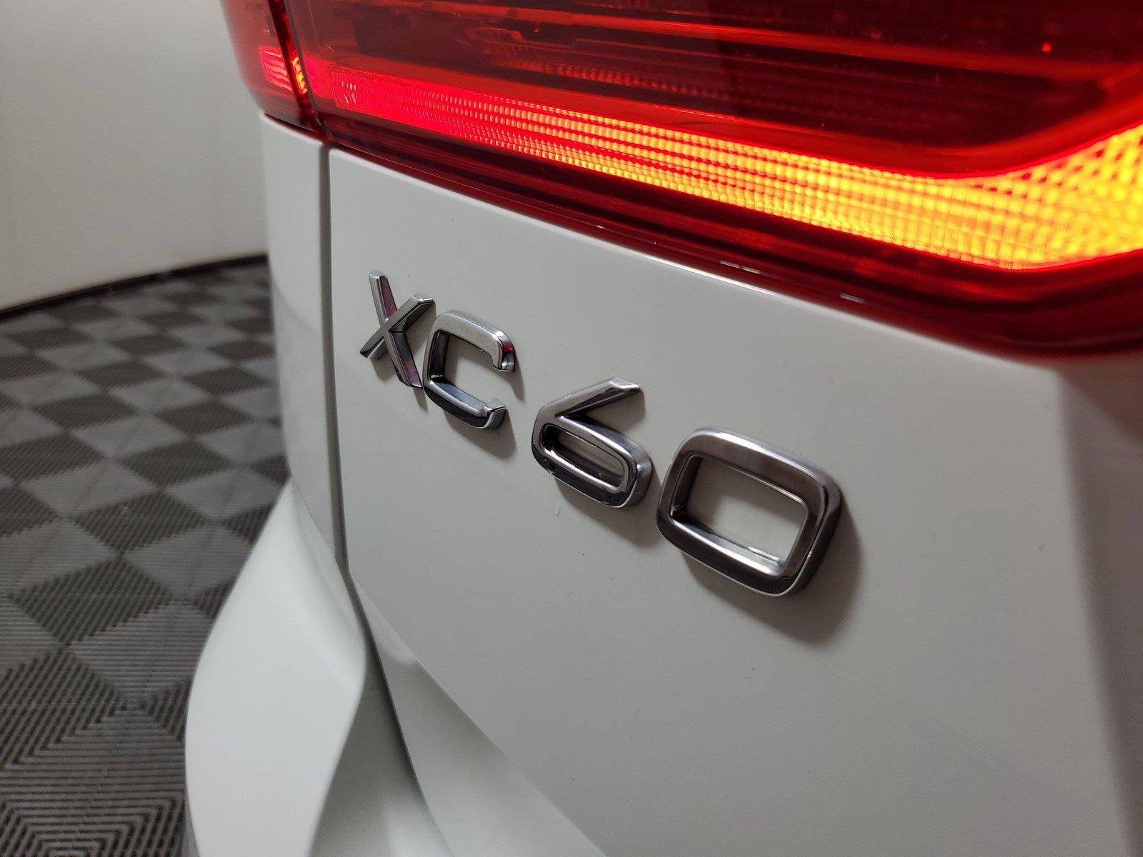 Used 2019 Volvo XC60 T5 Inscription AWD/4WD image 8