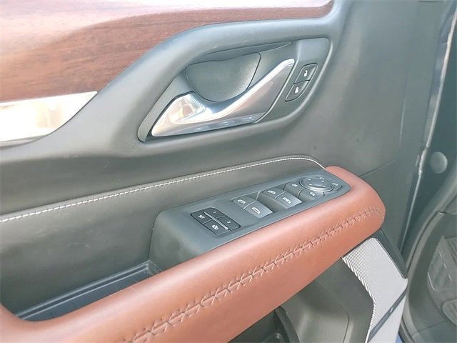 Used 2023 GMC Yukon XL Denali Ultimate image 13