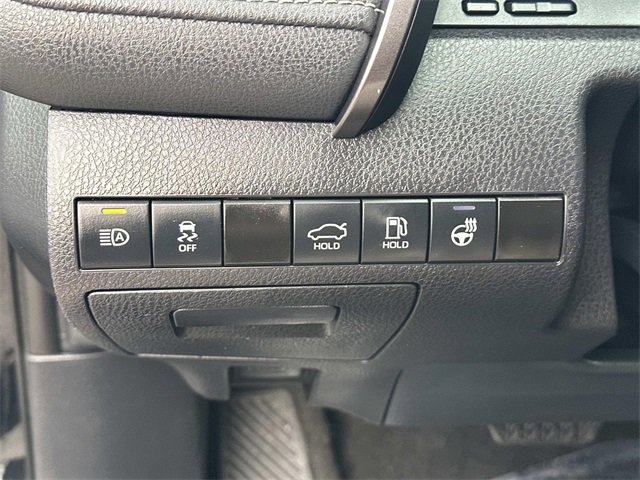 Used 2022 Toyota Camry XSE image 19