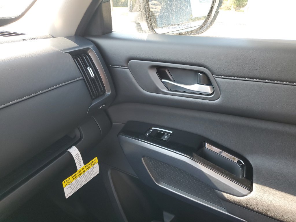 New 2026 Nissan Pathfinder SL FWD image 35
