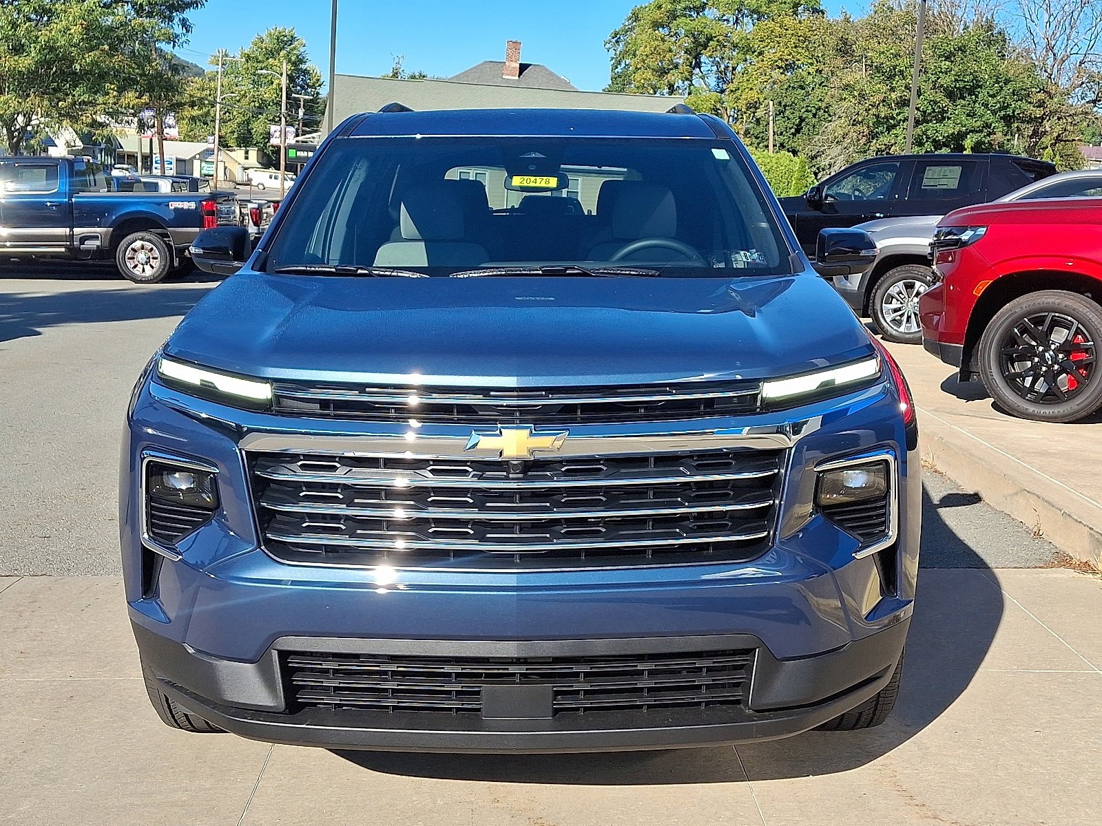 New 2026 Chevrolet Traverse LT image 2