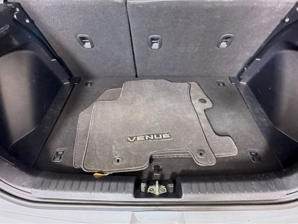 Used 2020 Hyundai Venue SEL w/ Convenience + Premium Package image 28