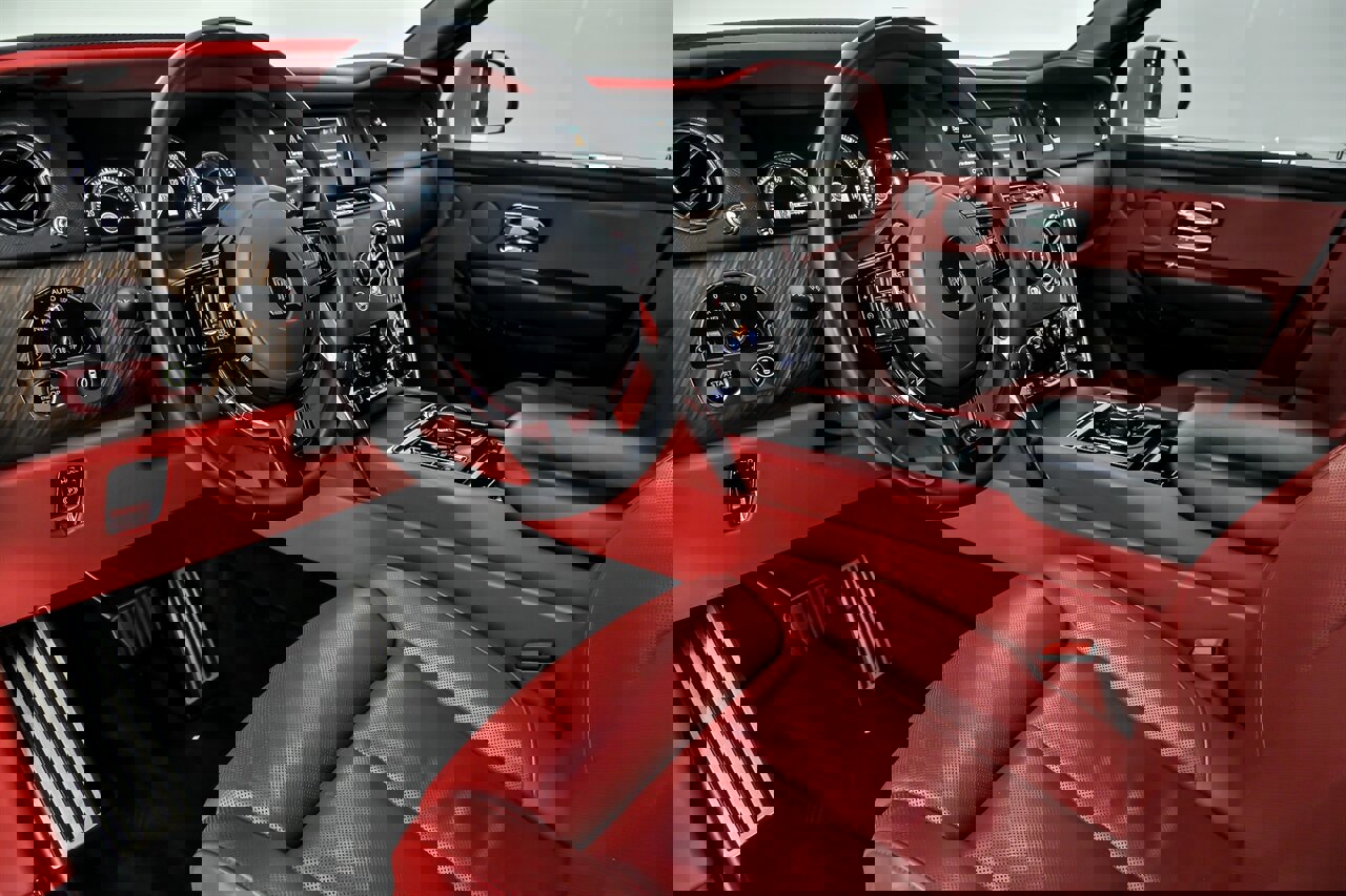 Used 2023 Rolls-Royce Cullinan w/ Leather Finishing Pack image 19