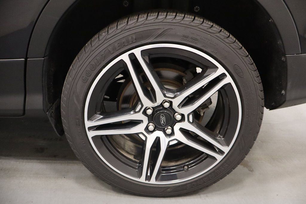 Used 2019 Ford Escape SEL image 25