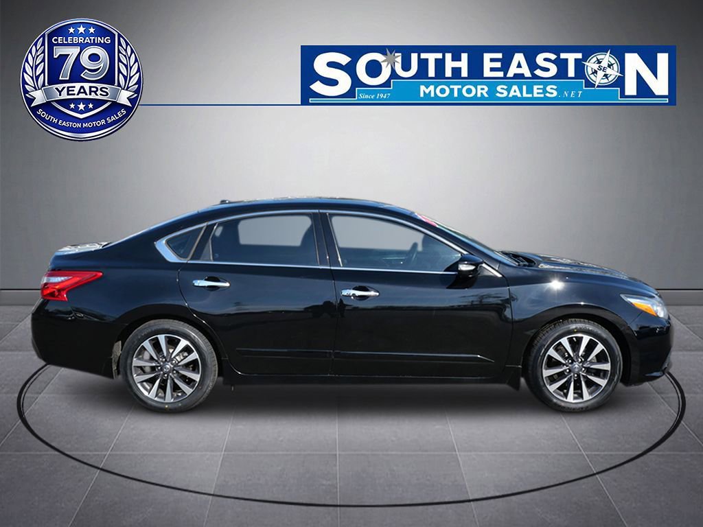 Used 2017 Nissan Altima 2.5 SV w/ Convenience Package FWD image 8