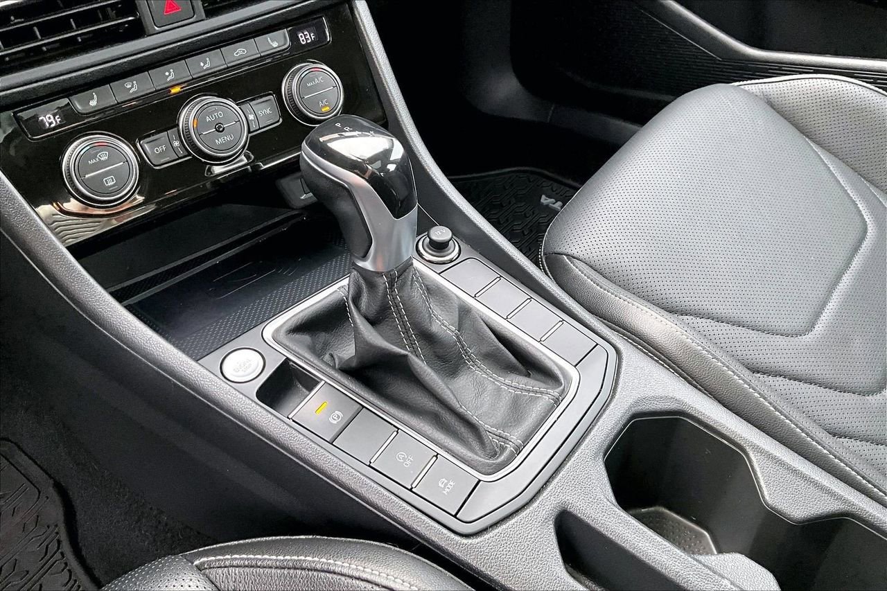 Used 2022 Volkswagen Jetta SEL image 32