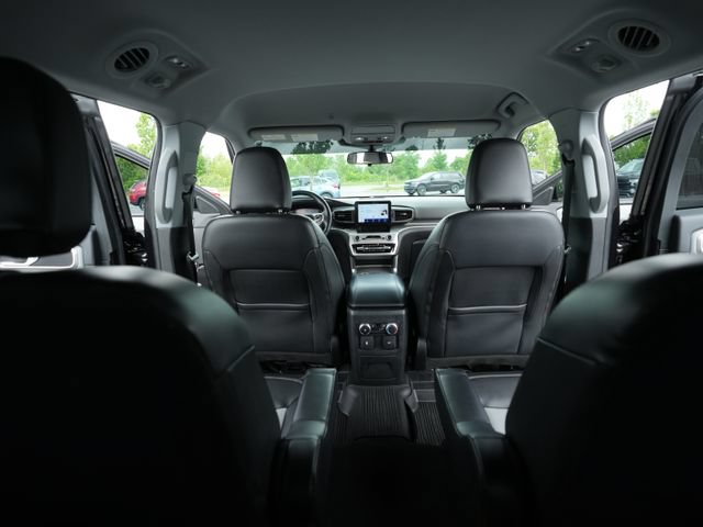 Used 2022 Ford Explorer XLT w/ Equipment Group 202A RWD image 24