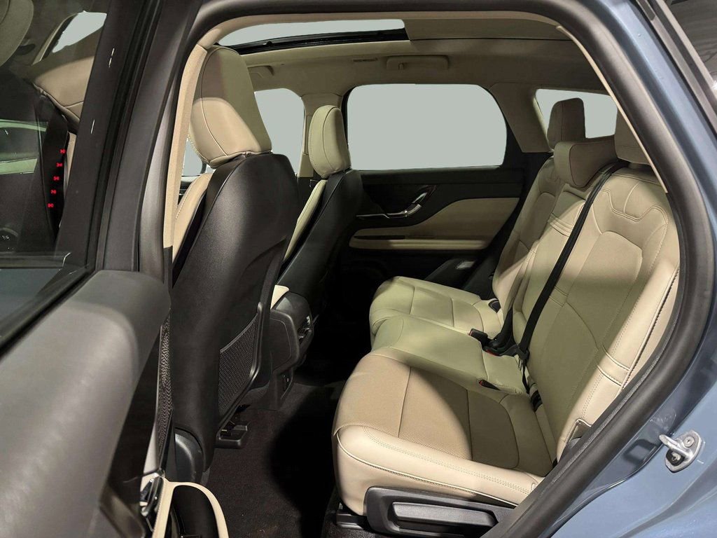 Used 2025 Lincoln Corsair Grand Touring image 24