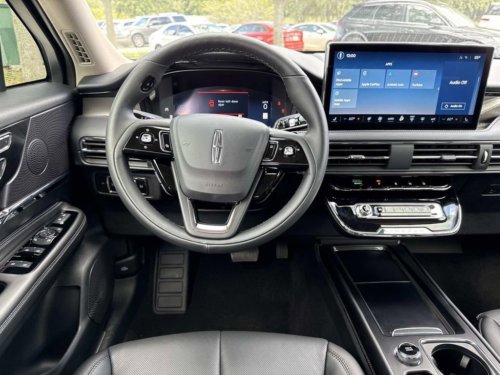 New 2025 Lincoln Corsair Reserve w/ Jet Appearance Package image 17