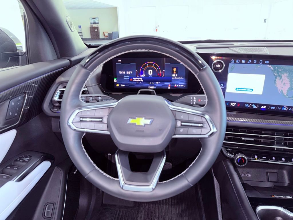 Used 2025 Chevrolet Traverse High Country image 21