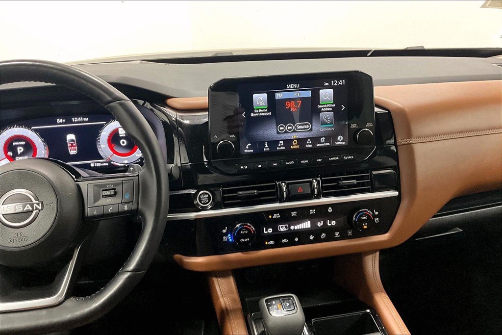 Used 2023 Nissan Pathfinder Platinum FWD image 7
