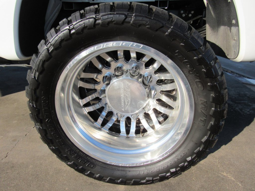 Used 2024 Ford F450 Platinum w/ FX4 Off-Road Package AWD/4WD image 12