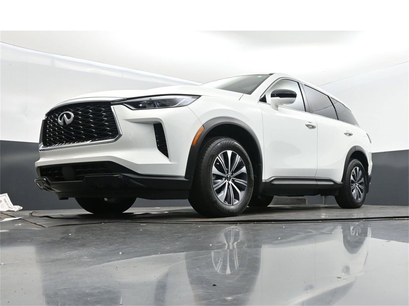 Certified 2025 INFINITI QX60 Pure image 40