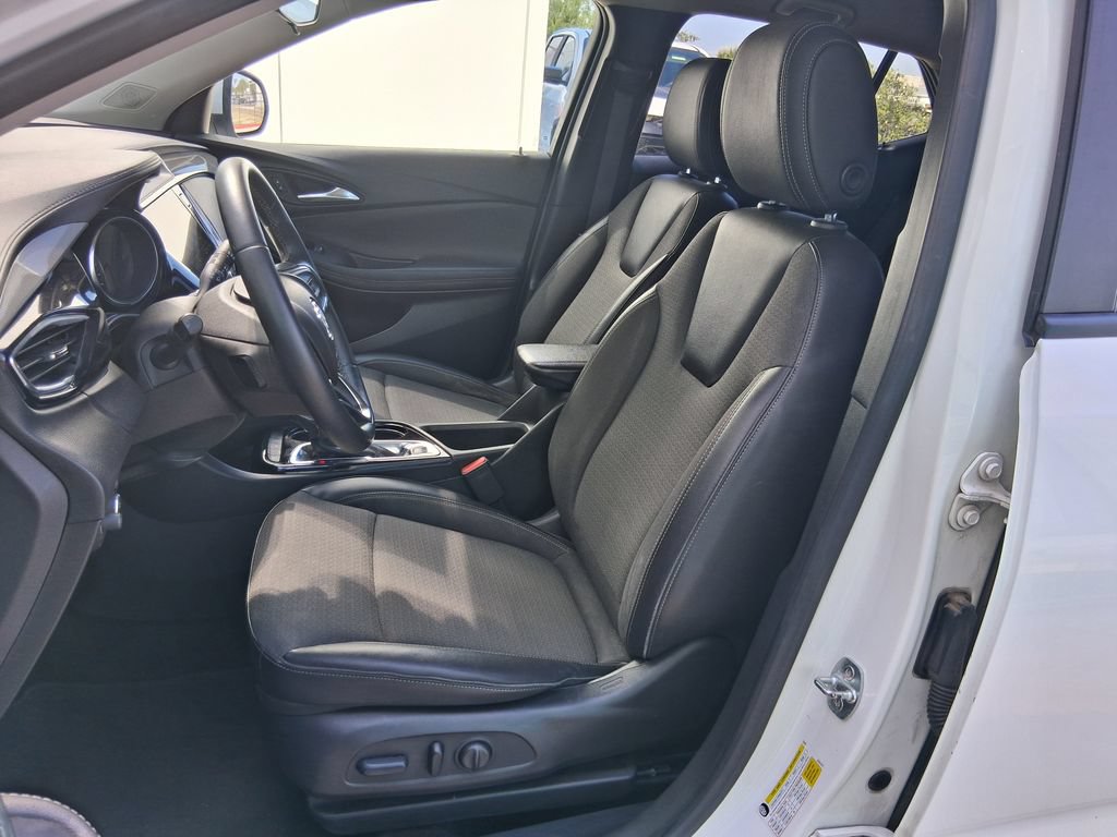 Used 2023 Buick Encore GX Select w/ Safety Package II FWD image 17